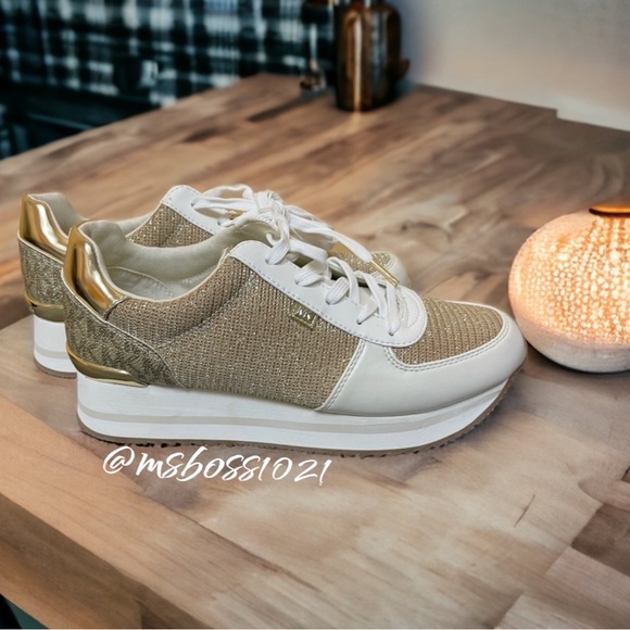 Michael Kors White With Gold Mesh/Trim Sneakers BRAND NEW NEVER WORN - Picture 1 of 4